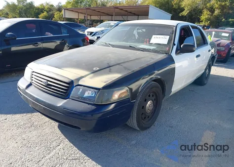 2011 Ford Crown Victoria Police Interceptor z USA, uszkodzony, nr VIN 2FABP7BV0BX161450